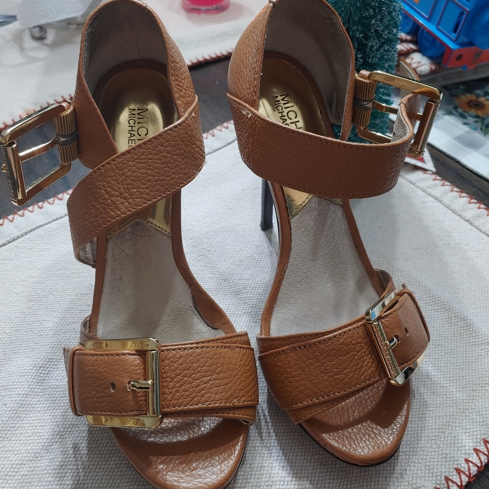 Ladies heels